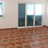 Вилла на первой линии моря/озера в Черногории, 112 кв.м.