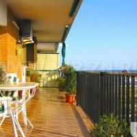 Пентхаус на первой линии моря/озера в Испании, Каталония, Багур, 90 кв.м.