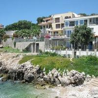 Вилла на первой линии моря/озера в Черногории, Котор, 497 кв.м.