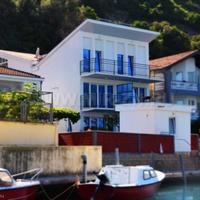Flat at the first line of the sea / lake in Montenegro, 263 sq.m.
