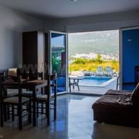 Flat at the first line of the sea / lake in Montenegro, 263 sq.m.