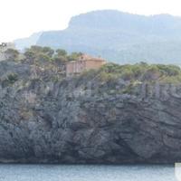 Flat at the first line of the sea / lake in Spain, Balearic Islands, Palma, 292 sq.m.