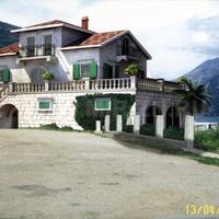 Вилла на первой линии моря/озера в Черногории, 480 кв.м.