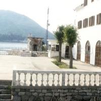 Вилла на первой линии моря/озера в Черногории, 480 кв.м.