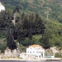 Вилла на первой линии моря/озера в Черногории, 480 кв.м.