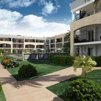 Flat at the first line of the sea / lake in Spain, Balearic Islands, Palma, 84 sq.m.