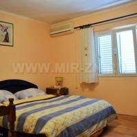 Вилла на первой линии моря/озера в Черногории, 139 кв.м.