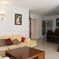 Flat at the second line of the sea / lake in Spain, Balearic Islands, Palma, 100 sq.m.