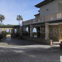 Villa at the first line of the sea / lake in Spain, Comunitat Valenciana, Alicante, 350 sq.m.