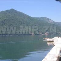 Квартира на первой линии моря/озера в Черногории, 93 кв.м.