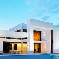 Villa in Spain, Comunitat Valenciana, Alicante, 150 sq.m.