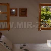 Дом на первой линии моря/озера в Черногории, 158 кв.м.