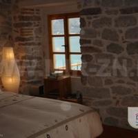 Дом на первой линии моря/озера в Черногории, 158 кв.м.