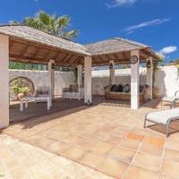 Villa in Spain, Comunitat Valenciana, Alicante, 500 sq.m.