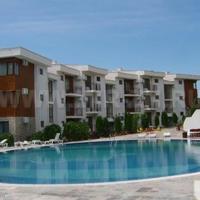 Flat at the first line of the sea / lake in Bulgaria, Burgas Province, Elenite, 68 sq.m.