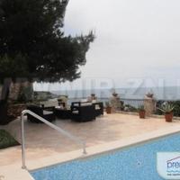 Вилла на первой линии моря/озера в Черногории, 300 кв.м.