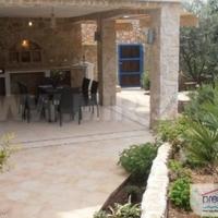 Вилла на первой линии моря/озера в Черногории, 300 кв.м.