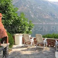 Вилла на первой линии моря/озера в Черногории, 104 кв.м.