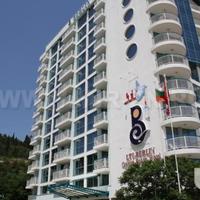 Apartment at the first line of the sea / lake in Bulgaria, Golden Sands, 47 sq.m.