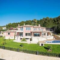 Villa in Spain, Balearic Islands, Palma, 646 sq.m.
