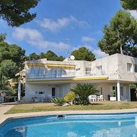 Villa in Spain, Balearic Islands, Palma, 300 sq.m.