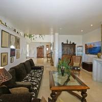 Villa in Spain, Balearic Islands, Palma, 300 sq.m.