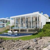 Villa at the second line of the sea / lake in Spain, Balearic Islands, Palma, 570 sq.m.