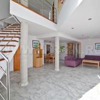 Вилла на первой линии моря/озера в Испании, Балеарские Острова, Пальма, 375 кв.м.