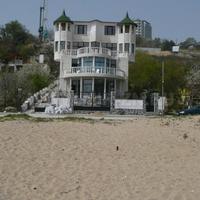 Hotel at the first line of the sea / lake in Bulgaria, Varna region, Elenite, 1030 sq.m.