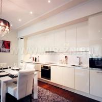 Апартаменты на первой линии моря/озера в Черногории, 106 кв.м.