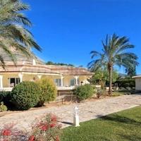 Villa in Spain, Comunitat Valenciana, Alicante, 270 sq.m.
