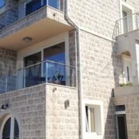 Townhouse at the first line of the sea / lake in Montenegro, 110 sq.m.