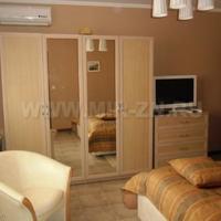 Flat at the first line of the sea / lake in Bulgaria, Burgas Province, Elenite, 68 sq.m.