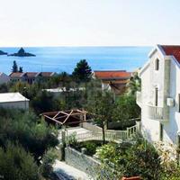 Villa at the first line of the sea / lake in Montenegro, 917 sq.m.