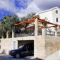 Villa at the first line of the sea / lake in Montenegro, 917 sq.m.