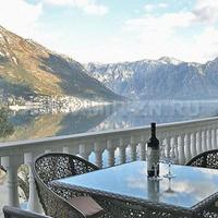 Villa at the first line of the sea / lake in Montenegro, 400 sq.m.