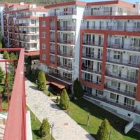 Flat at the first line of the sea / lake in Bulgaria, Burgas Province, Elenite, 67 sq.m.