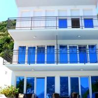 Flat at the first line of the sea / lake in Montenegro, 38 sq.m.