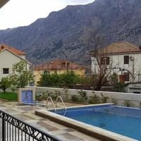 Апартаменты на первой линии моря/озера в Черногории, 49 кв.м.