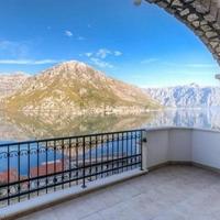 Flat at the first line of the sea / lake in Montenegro, 97 sq.m.