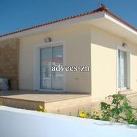 Bungalow at the first line of the sea / lake, in the suburbs in Republic of Cyprus, Polis, 120 sq.m.