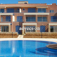 Flat at the first line of the sea / lake, in the suburbs in Republic of Cyprus, Eparchia Pafou