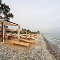 Flat at the first line of the sea / lake in Republic of Cyprus, Eparchia Larnakas, 70 sq.m.