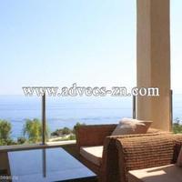 House at the first line of the sea / lake in Republic of Cyprus, Eparchia Pafou, Nicosia, 209 sq.m.