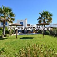 Villa at the first line of the sea / lake in Republic of Cyprus, Eparchia Pafou, 278 sq.m.