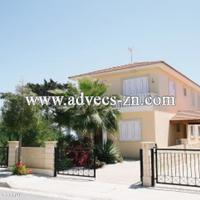 Villa at the first line of the sea / lake in Republic of Cyprus, Eparchia Larnakas, 237 sq.m.