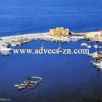 Отель (гостиница) на второй линии моря/озера, в центре города на Кипре, Пафос
