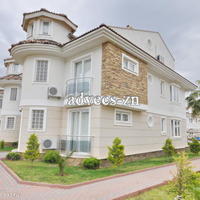 Квартира на второй линии моря/озера, в центре города в Турции, 120 кв.м.