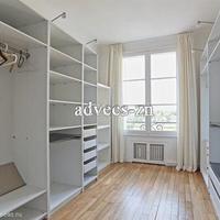 Flat in France, Ile-de-France, Paris, 151 sq.m.