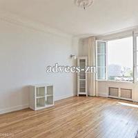 Flat in France, Ile-de-France, Paris, 151 sq.m.